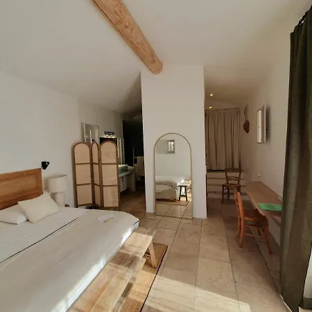 Havre De Paix A Avec Piscine Chauffee Gordes